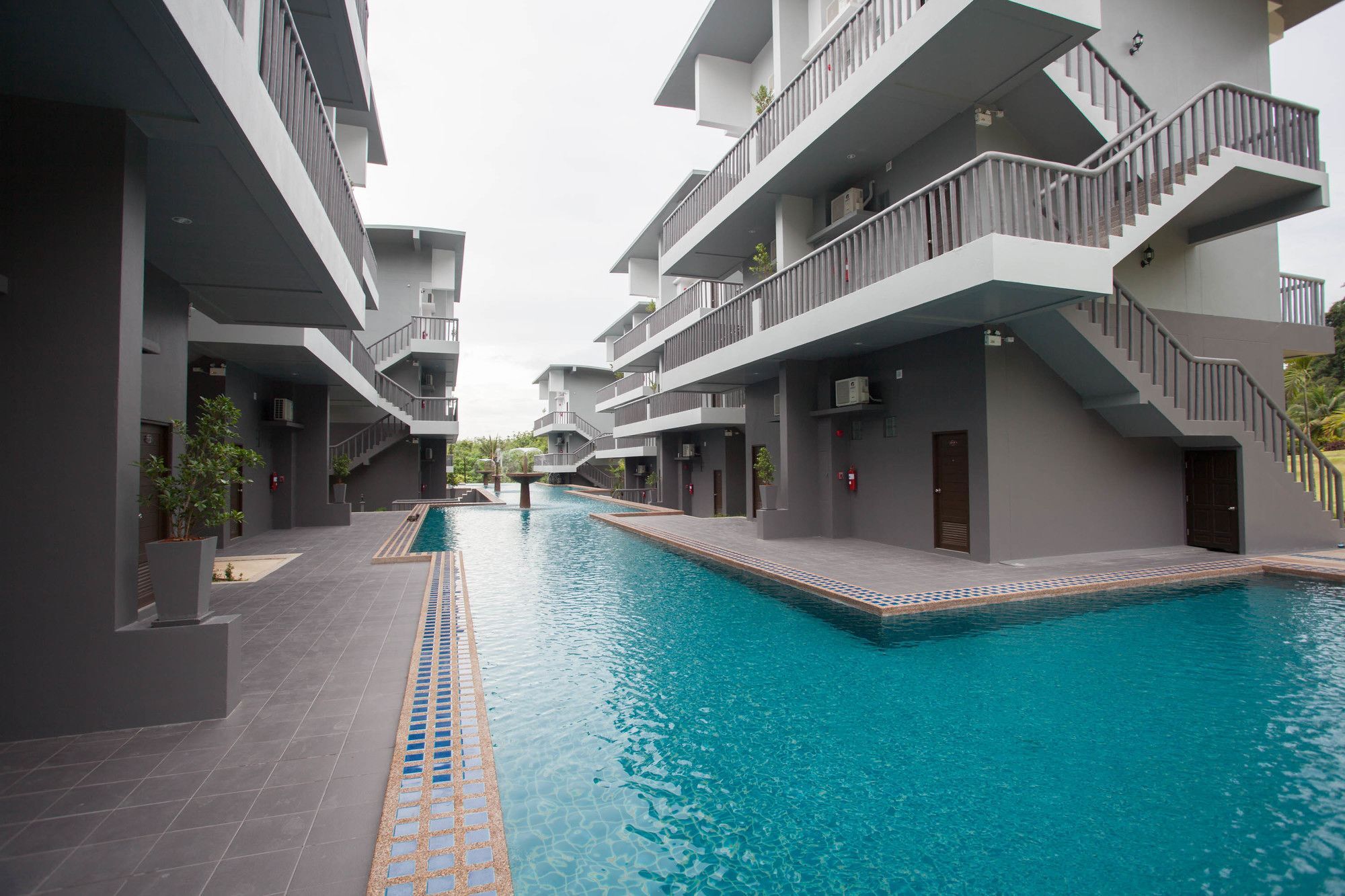 होटल Arawan Krabi 4*